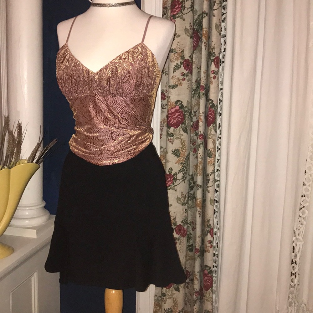 Max Studio Black Skirt (S) w/ Flares